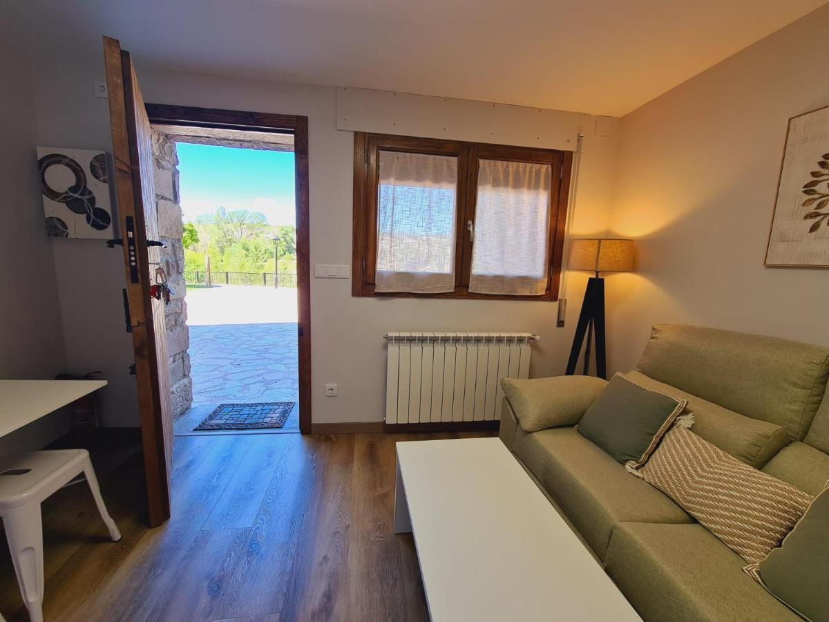 Puente Viejo Apartment Santa Cilia de Jaca Bagian luar foto